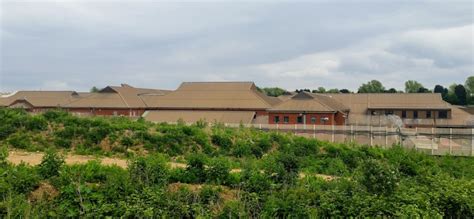 Riot squads descend on HMP Mount jail to quell unrest at 'out of control' wings | IBTimes UK