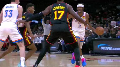 Shai Gilgeous-Alexander with a dunk vs the Atlanta Hawks - Yahoo Sports