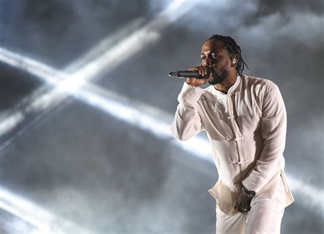 Kendrick Lamar’s ‘DAMN.’ Earns the Biggest Billboard Debut of 2017 ...