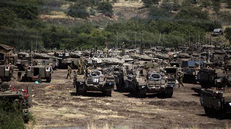 An IDF tank battalion is deployed to gathering point near the Syrian ...