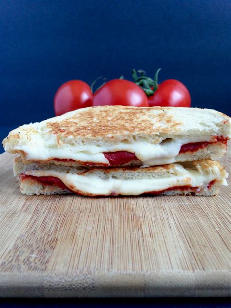 Grilled Cheese & Tomato Soup Sandwich - Sinful Nutrition