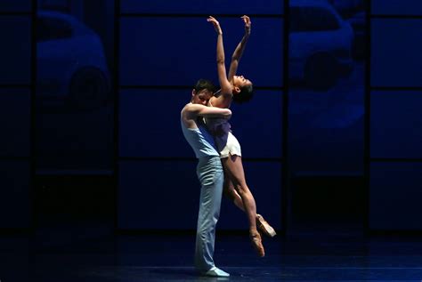 Review: Joffrey Ballet Returns With a Muddled ‘Romeo’ - The New York Times