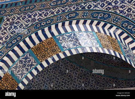 Israel: details of the mosaics of the Dome of the Rock, the Islamic ...