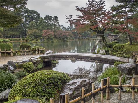 Kenrokuen Garden - Kanazawa | Garden bridge, Garden, Outdoor