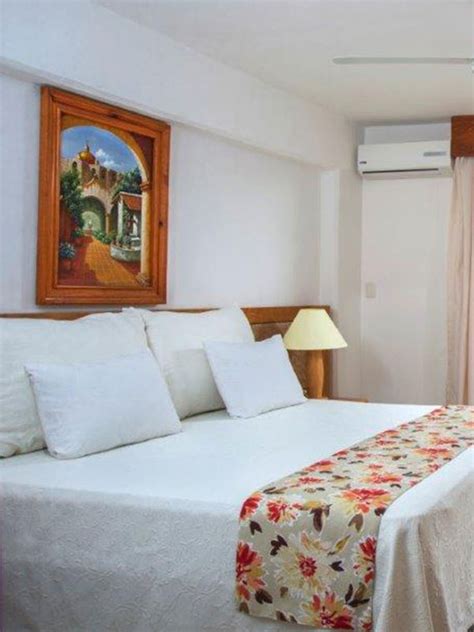 Hotel Tropicana Puerto Vallarta | Air Canada Vacations