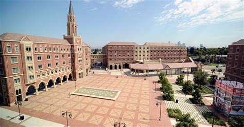 USC's massive campus addition features student housing — and Trader Joe ...