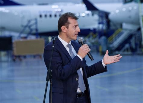 Airbus CEO Warns Workers It’s Bleeding Cash and Cuts Are Needed