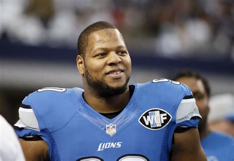 Ndamukong Suh is the NFL's highest paid defensive player after agreeing ...