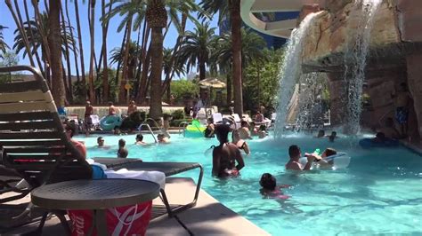 Part of the lazy river at MGM grand Pool - YouTube