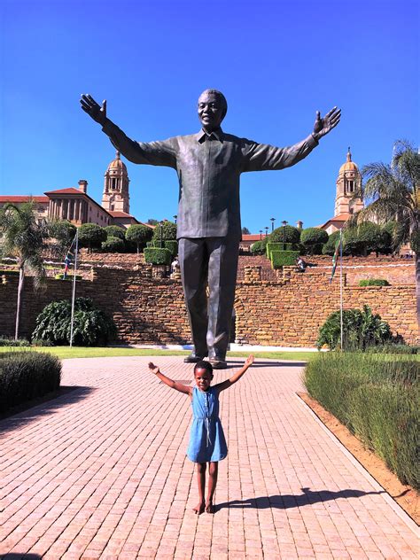 South Africa: Posing With Nelson Mandela | UD Abroad Blog