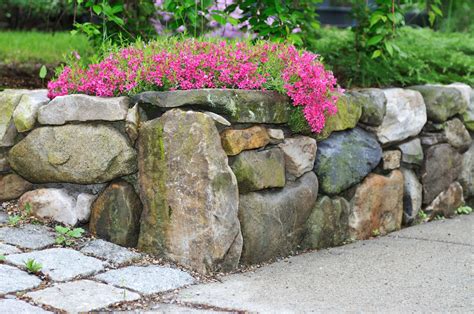 Building a Boulder Retaining Wall? Visit Our Landscape Supply | E.P. Jansen Nursery, Stoneyard