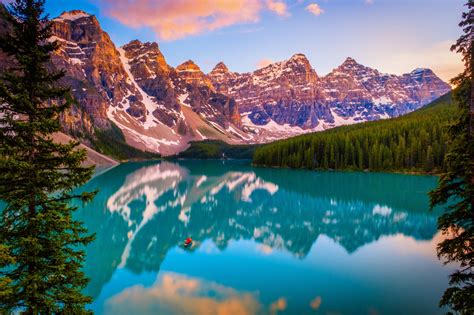 When is the BEST Time to Visit Moraine Lake?