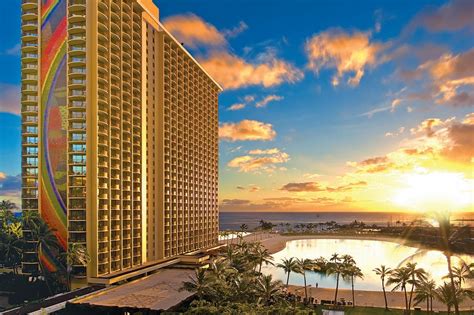 12 Honolulu Hotels to Experience the Best of Waikiki and the City