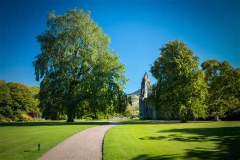 History of the Palace of HolyroodHouse