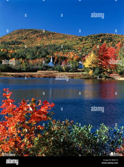 EATON CENTER AND CRYSTAL LAKE NEW HAMPSHIRE Stock Photo - Alamy