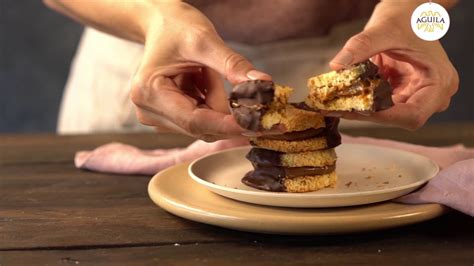 Alfajores de coco 🥥| Recetas Chocolate Aguila - YouTube