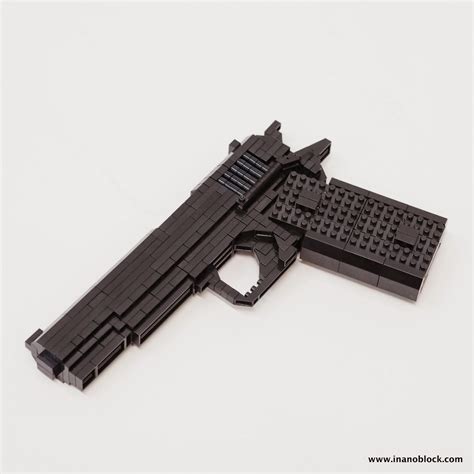 Christopher Tan: nanoblock Colt M1911 Replica