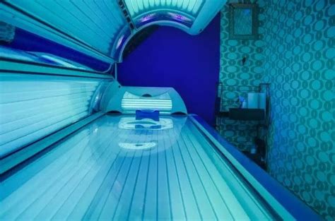 What Can I Use To Clean My Tanning Bed Acrylic? | CraftersMag