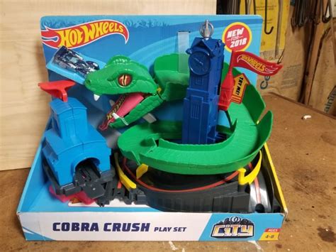 Hot Wheels City Cobra Crush Playset on Mercari | Hot wheels, Toy cars for kids, Playset