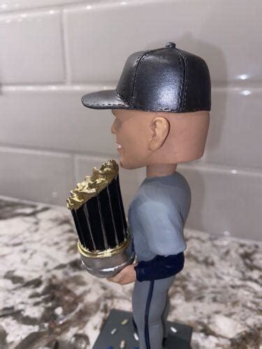 Brian Snitker World Series Trophy Bobblehead Atlanta Braves (1 ...