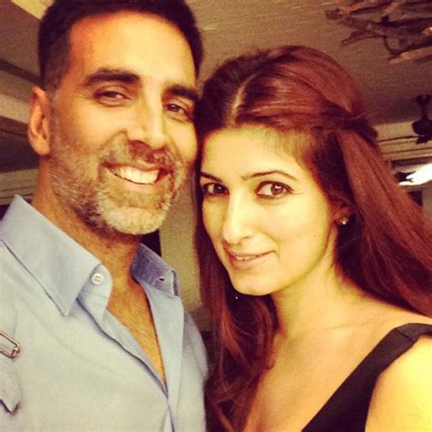 Akshay Kumar’s romantic picture with wife Twinkle Khanna