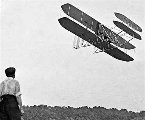 First flight with the Wright Brothers through rare photographs, 1902 ...