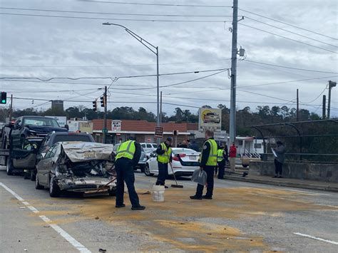 COLUMBUS: Multi-car wreck on 13th St. viaduct - TrendRadars