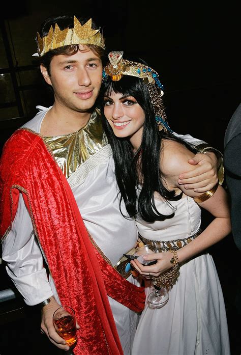 35 Couples Halloween Costumes Ideas - InspirationSeek.com