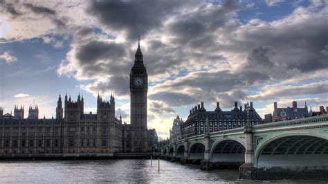 Black and White London Wallpaper - WallpaperSafari