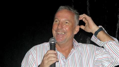 Ian Botham picture has cricket legend trending on Twitter