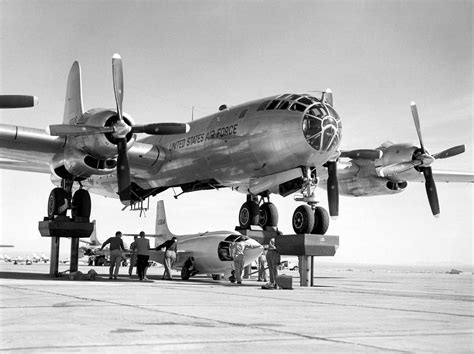 Американский тяжелый бомбардировщик Boeing B-50 Superfortress