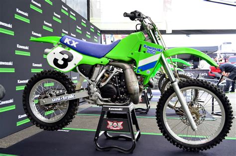 JEFF WARD'S 1987 FACTORY KX250SR : TWO STROKE TUESDAY - Dirt Bike Magazine