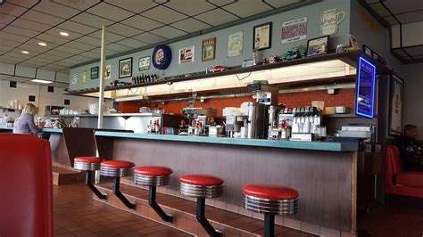 Carolina's Diner - Restaurant | 201 Eastchester Dr, High Point, NC 27262, USA