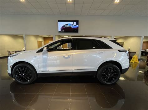 2021 Cadillac XT5 Sport Looks Slick With Optional Black Wheels: Photos