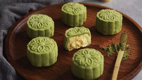 How to Make Durian Snowskin Mooncake from Scratch - The Bakeanista