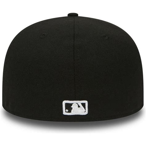 New Era Flat Brim 59FIFTY Essential New York Yankees MLB Black Fitted Cap: Caphunters.com