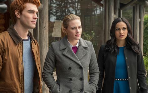 The 'Riverdale' Season 2 Finale: What We Know So Far | Glamour