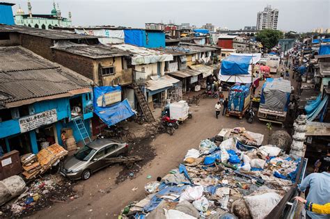 A Tour of the Dharavi Slum in Mumbai, India | Earth Trekkers