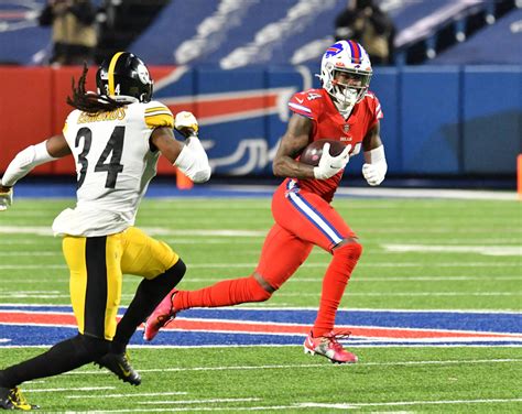 Buffalo Bills: Stefon Diggs breaks franchise record for receptions in a ...