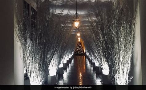 How Did Melania Trump Decorate The White House For Christmas ...