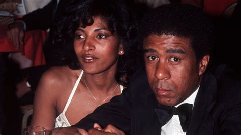 ‘Foxy Brown’ star Pam Grier recalls her tumultuous relationship with Richard Pryor: 'I had to ...