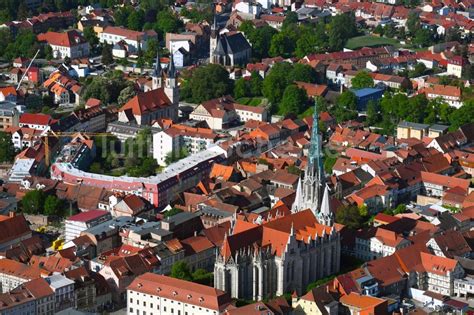 Luftbild Mühlhausen - Kirchengebäude der Marienkirche im Altstadt- Zentrum in Mühlhausen im ...