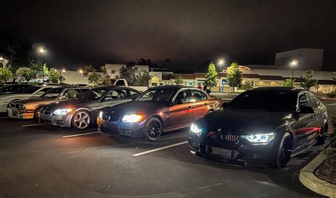 Only BMWs at the car meet, gotta stick together. 335s and a grandpa E30 : r/BMW