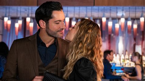 Chloe Decker Lauren German Lucifer Morningstar Tom Ellis HD Lucifer ...