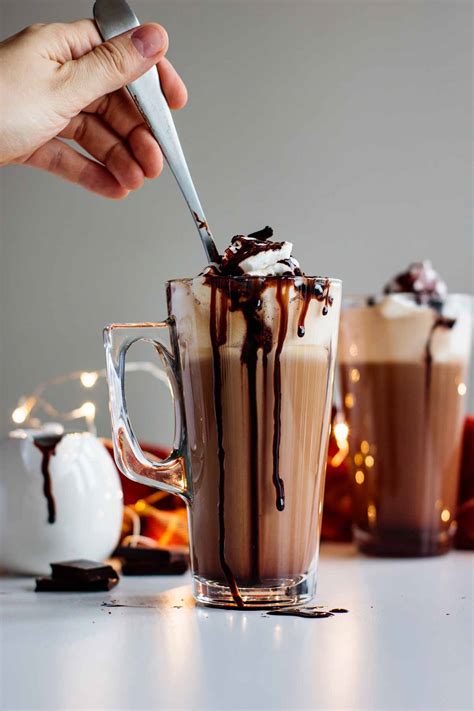 Starbucks Mocha Latte (Copycat Recipe) – Milk and Pop