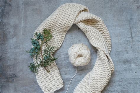 Loom Knitting by This Moment is Good!: HOW TO LOOM KNIT A GARTER STITCH SCARF