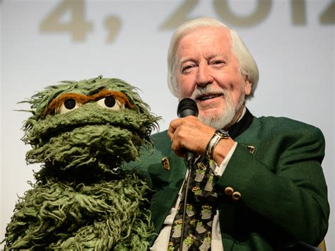 'Sesame Street' Big Bird Puppeteer Caroll Spinney Dies At 85