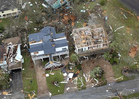 Some cell towers restored after Harvey wreaked havoc, FCC data shows