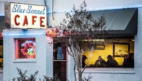 A Slice of Texas History At Blue Bonnet Cafe