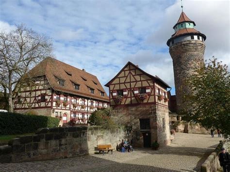 Nuremberg Old Town Walking Tour: History, Churches, Market 2021